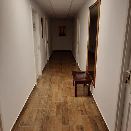 בית הארחה Casa Simone קוסטינסטי
