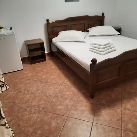 Casa Simone בית הארחה 3*