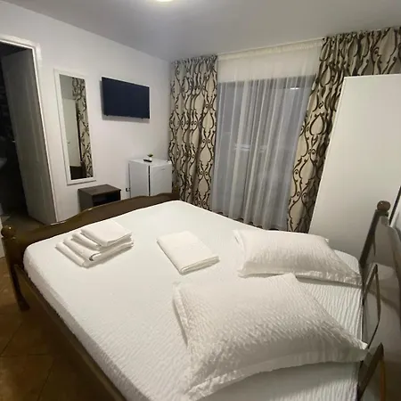 בית הארחה Casa Simone 3*